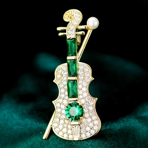 Elegant Violin Shape Brooch Copper Gold Plated Cubic Zirconia Shell Artificial Pearl Pin Luxury Musical Instrument Suit Jewelry Women