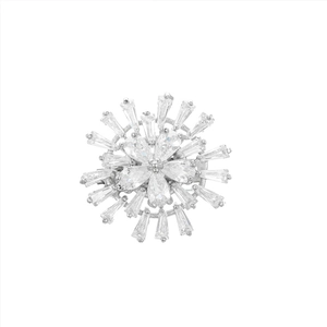 Élégante broche flocon d'argent sertie de zircone cubique au design de tournesol