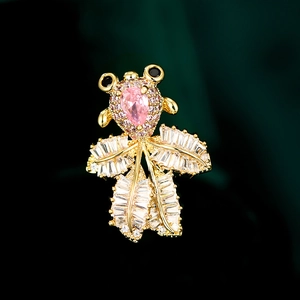 Exquisite Goldfisch Brosche Pin Für Damen Eingelegter Zirkonia Vergoldetes Kupfer Mini Tier Sicherheitsnadel Für Abendkleid Schmuck Geschenk