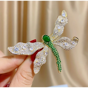 Spilla Libellula Di Lusso In Rame Zirconia Elegante Spilla Animale Placcata Oro Strass Verde Gioielli Per Abito Da Banchetto Donna