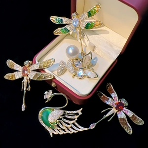 Elegant Copper Zirconia Enamel Dragonfly Swan Brooch Pin For Women Fashion Animal Lapel Pin Brooches Decorative Jewelry Gift