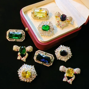 Broche de Luxe en Cuivre avec Nœud et Fleur en Cristal pour Femme Vintage Strass Pierre Précieuse Bijoux de Banquet Cadeau