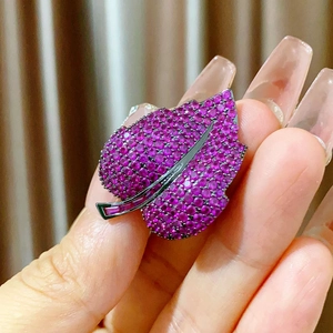 Elegant leaf magnetic brooch with magenta rhinestones and gunmetal finish