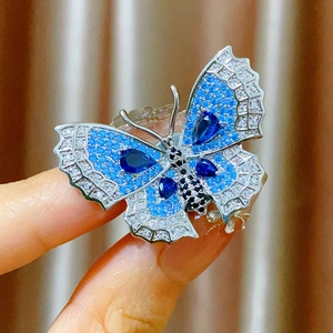 Elegant Butterfly Magnetic Brooch For Women Vintage Copper Zirconia Pin Anti-exposure Collar Brooch Pins Jewelry