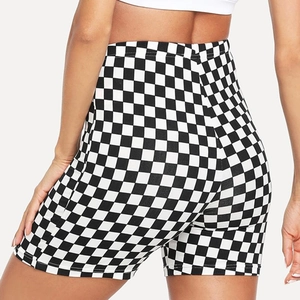 Short de yoga à damier taille haute avec coupe amincissante et tissu de compression élastique