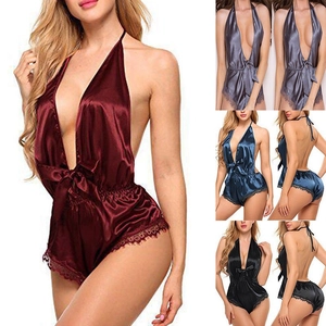 Sexy Satin-Body Lingerie mit tiefem V-Ausschnitt, Taillenschleife und Wimpernspitzen-Besatz