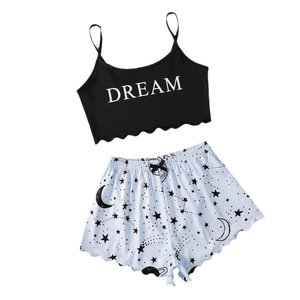 Ensemble pyjama femme avec débardeur noir 'DREAM' et short bleu à motif d'étoiles
