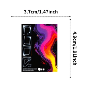 Detailansicht der kosmischen Aufkleber-Größe mit Maßen von 3,7 cm x 4,9 cm für Fans