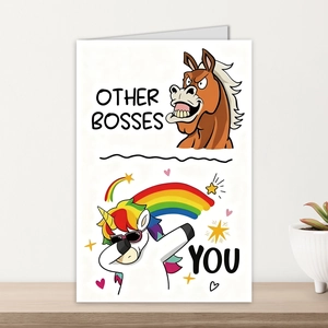 Carte d'anniversaire drôle pour patron avec licorne sur un bureau en bois épuré