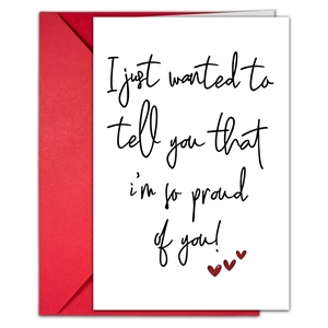 Wenskaartenset met rode envelop en witte kaart met de tekst 'I'm so proud of you'