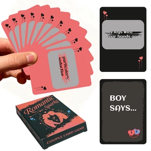 Dettaglio di 45 carte interattive Romantic Sparks per coppie con regole del gioco antigraffio