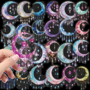 Detail von transparenten PET-Mondaufklebern mit Mandala-Mustern und Kristallen