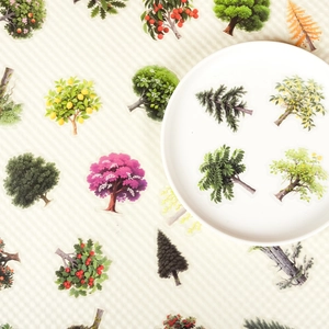 Adesivi realistici con alberi della foresta su piatto di ceramica per scrapbooking