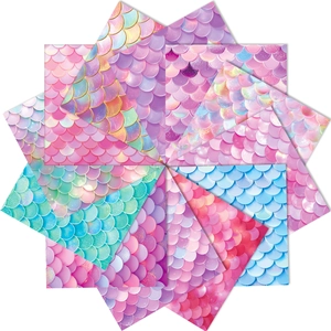 Dettaglio della carta da scrapbooking a scaglie di sirena con finitura perlata