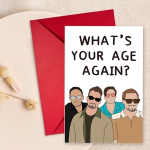 Detail van grappige verjaardagskaart met rode envelop en tekst What's Your Age Again
