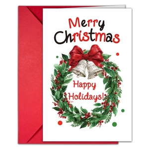 Détail macro d'une carte de Noël avec couronne d'aquarelle et enveloppe rouge