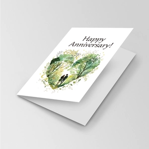 Primer plano de tarjeta de aniversario acuarela con pareja romántica y diseño de corazón