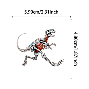 Détail montrant les dimensions du sticker squelette dinosaure 5,90cm par 4,80cm