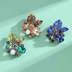 Drei Kristall-Blattbrosche-Sets mit Vintage-Emaille in Blau, Gold und Grün