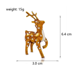 Broche renne en émail doré avec strass brillants, dimensions 6,4 cm x 3,0 cm