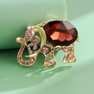 Vintage Alloy Elephant Brooch With Large Rhinestone Hollow Animal Design Crystal Breastpin Elegant Jewelry For Women