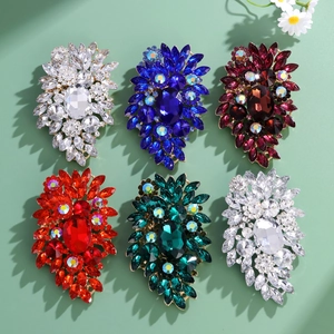 Luxury alloy rhinestone glass brooches in six elegant colors for women's fashion