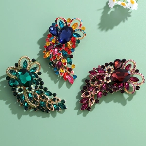 Vintage alloy crystal brooches with colorful rhinestones in retro floral leaf designs