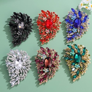 Elegant large alloy rhinestone glass brooches set in six colors for women suits