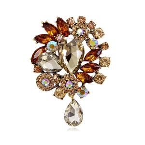 Vintage Amber Crystal Flower Brooch For Women Alloy Rhinestone Banquet Wedding Party Suit Coat Accessories Jewelry