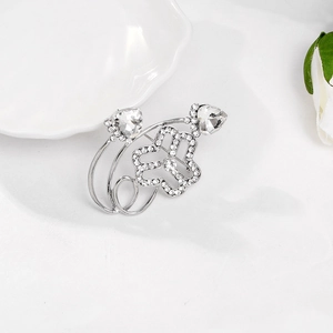 Elegant silver brooch with sparkling crystals and floral design for women suits