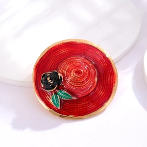 Broche Vintage Élégante en Forme de Chapeau Rouge Avec Rose Noire et Feuille Verte Alliage Plaqué Or Pour Femme Bijoux