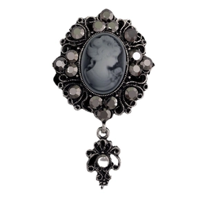 Spilla cammeo vintage in stile medievale con strass traforati e ciondolo retrò