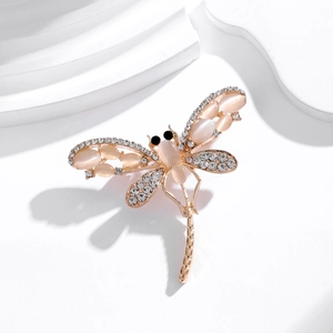 Vintage Elegant Dragonfly Brooch Pin For Women Pink Cat Eye Stone Inlaid Alloy Rhinestone Brooches For Suits Jackets Jewelry Gift