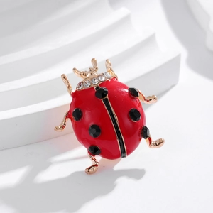 Cute Red Ladybug Brooch Pin Rhinestone Alloy Insect Enamel Lapel Pin For Women Men Suits Coats Fashion Jewelry Accessory