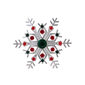 Christmas Snowflake Rhinestone Brooch Zinc Alloy Vintage Luxurious Red Green Crystal Corsage Pin For Women Festive Party Jewelry