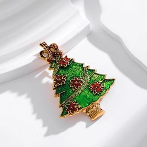 Broche de sapin de Noël étincelante avec émail vert et fleurs rouges pour un style festif