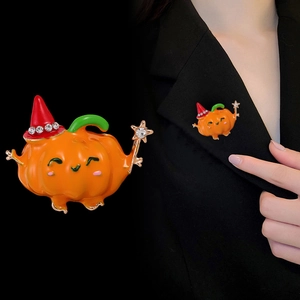 Spilla zucca di Halloween con cappello di cristallo rosso e bacchetta magica