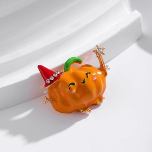 Spilla zucca di Halloween con cappello da mago rosso e strass su base bianca