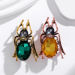 Vintage Crystal Beetle Insect Brooch For Women Alloy Rhinestone Beetle Pin High-End Fashion Animal Brooch Clothing Jewelry Accessory Gift