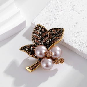 Vintage Alloy Leaf Brooch With Champagne Artificial Pearl And Brown Rhinestone Elegant Floral Plant Pin For Women Wedding Party Jewelry