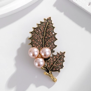 Vintage gold leaf brooch with brown rhinestones and pink pearls for suits
