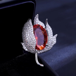 Élégante Broche Fleur en Cuivre Avec Zirconia Incrusté Design Tulipe Sophistiqué Épingle Florale pour Femmes Bijoux