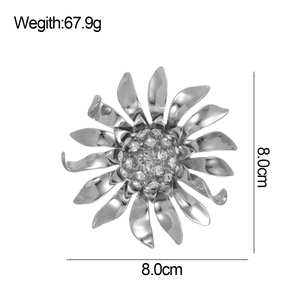 Broche fleur argentée avec perles et strass, bijou floral de 8,0cm pour veste et robe