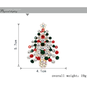 Broche sapin de Noël tendance avec strass rouges et verts, taille 5.7cm x 4.1cm
