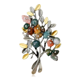 Broche de árbol de Navidad vintage con piedras de colores y brillantes en hojas bicolor