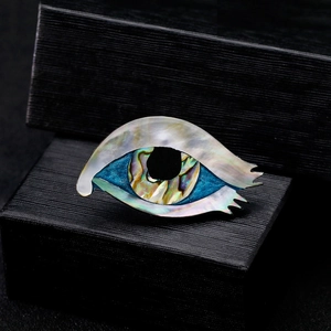 Exquisite eye-shaped brooch with colorful natural abalone shell and pearl inlay design
