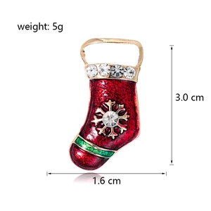 Weihnachtssocken Brosche mit rotem Emaille-Schneeflockenmuster und Strass