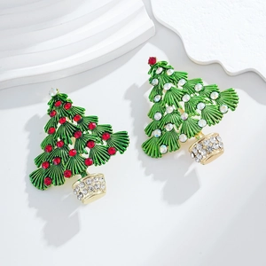 Sparkling Christmas tree brooch set with green enamel and rhinestones on gold base