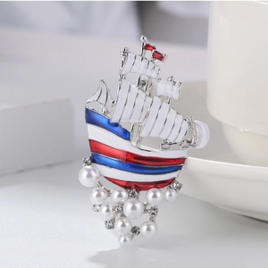 Spilla a Forma di Barca a Vela in Lega alla Moda Con Smalto Colorato Bianco Rosso Blu Spilla Nautica Con Perle Sintetiche Strass per Gioielli da Donna Regalo