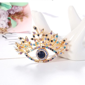 Broche Mauvais Œil Vintage en Alliage de Zinc avec Strass Colorés Broche en Forme d'Œil pour Femme Bijoux de Fête Pendentif Broche